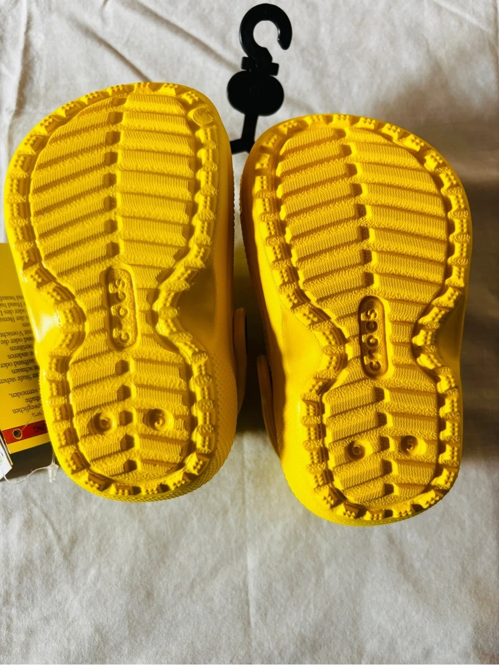 Crocs Kids' Classic Lined Clog | Kids' Slippers, Lemon, 5 Toddler